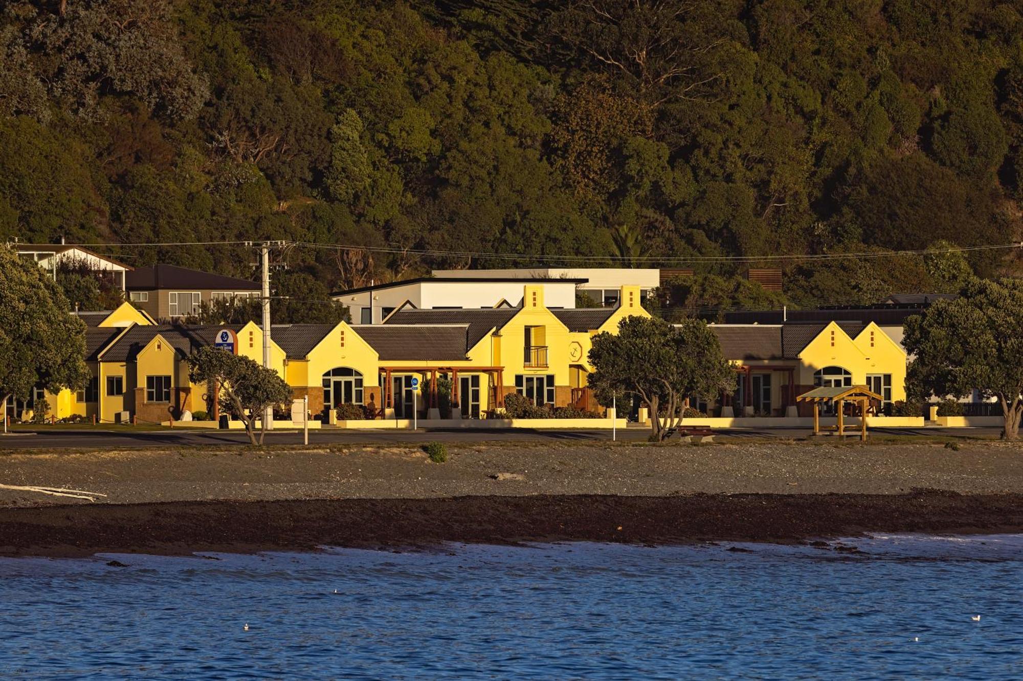 The Anchor Inn Beachfront Motel Кайкоура Экстерьер фото